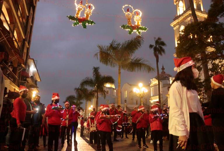 Video Gran Caravana Navide a en la ciudad de C rdoba fiestas